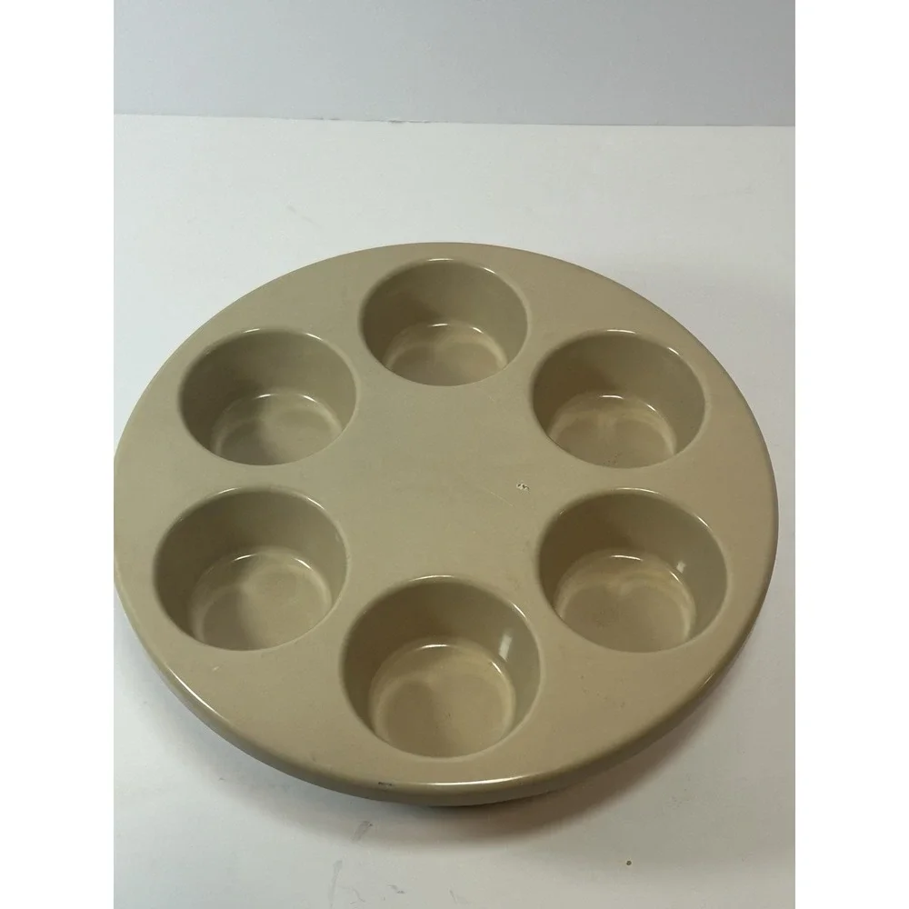 Anchor Hocking Microware Tan Bundt Pan and 6 Cup Muffin Egg Poacher PM459 PM447
